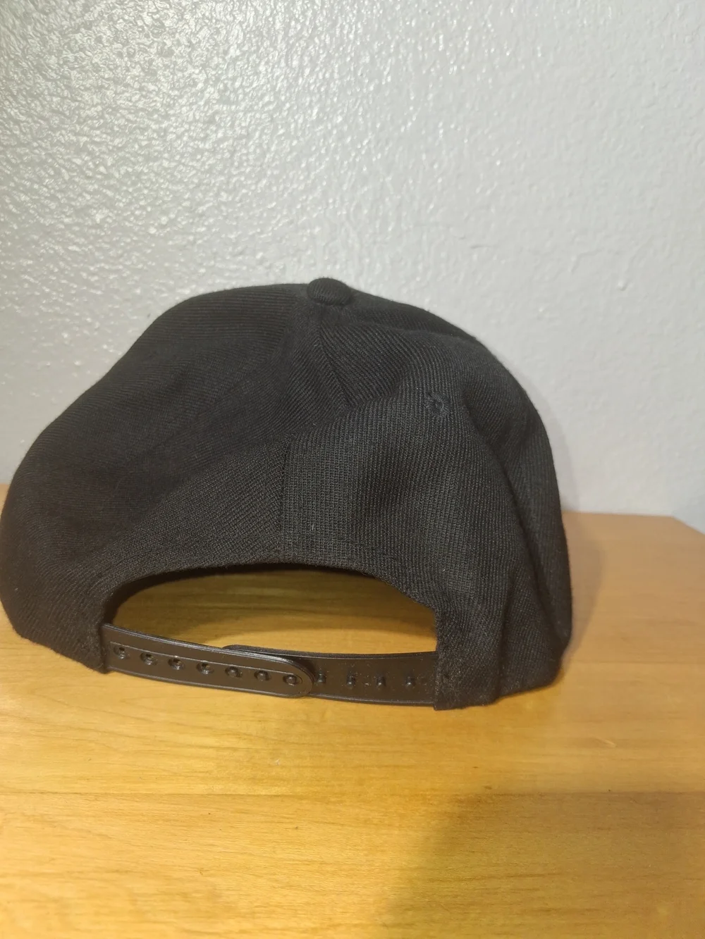 N/A black cap